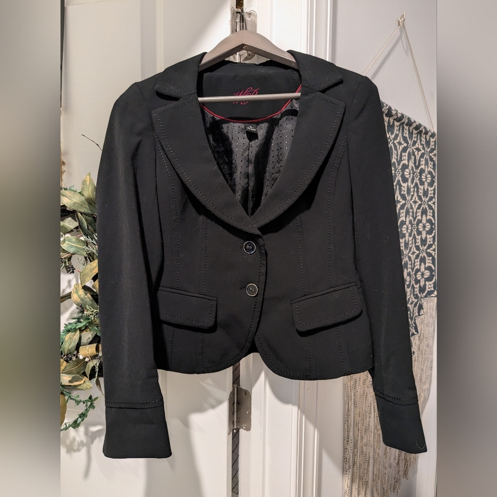 Pretty W&B black chic trendy jacket size 4